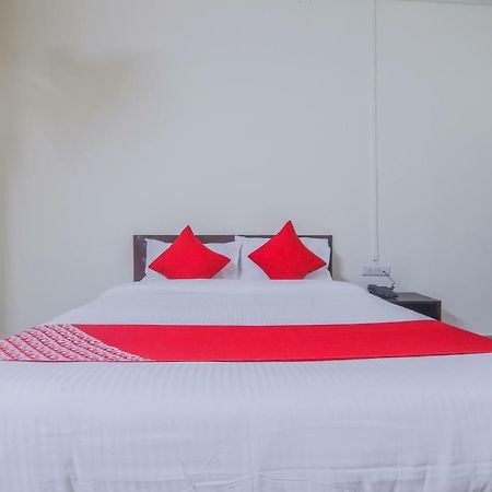 Nirvana Guest House 실롱 외부 사진