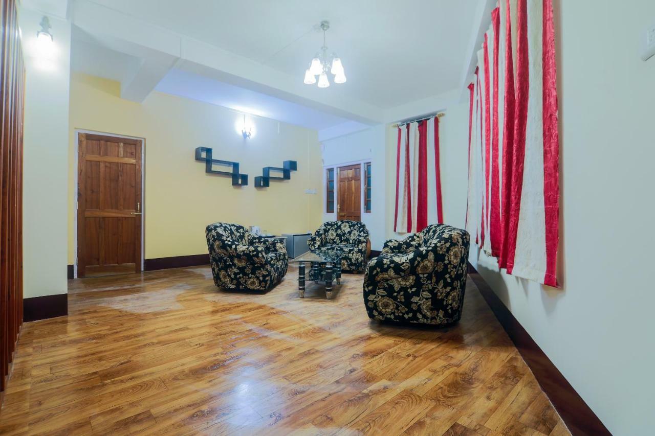 Nirvana Guest House 실롱 외부 사진
