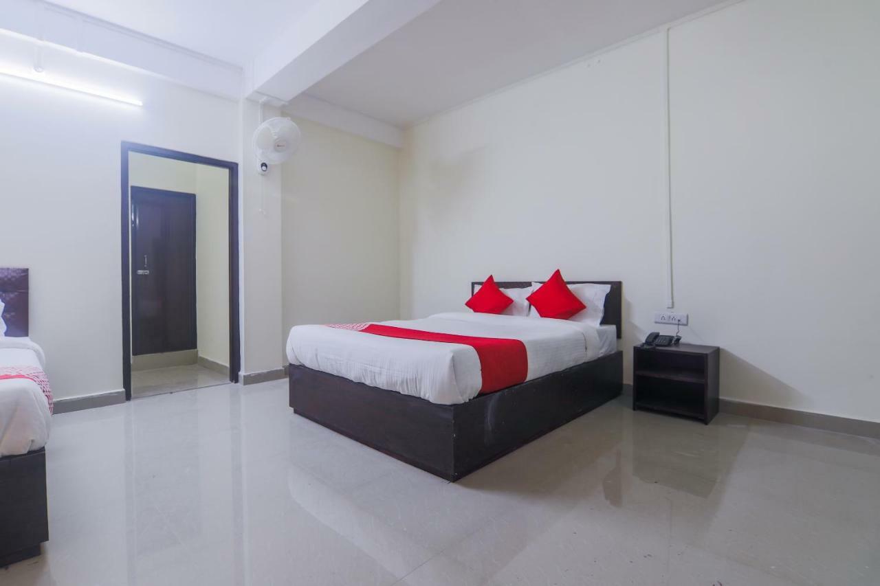 Nirvana Guest House 실롱 외부 사진