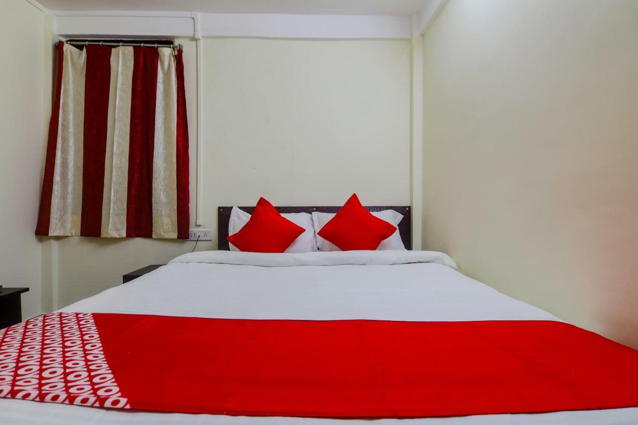 Nirvana Guest House 실롱 외부 사진