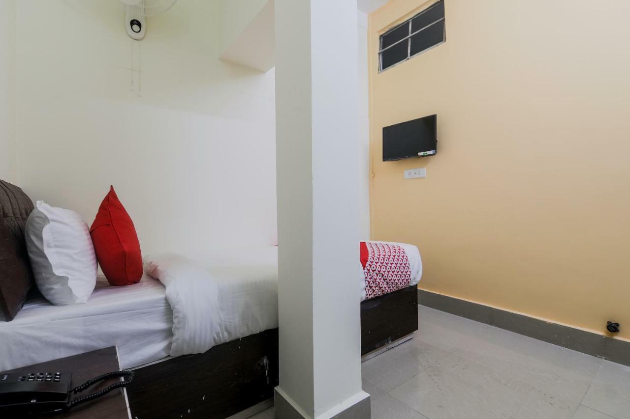 Nirvana Guest House 실롱 외부 사진
