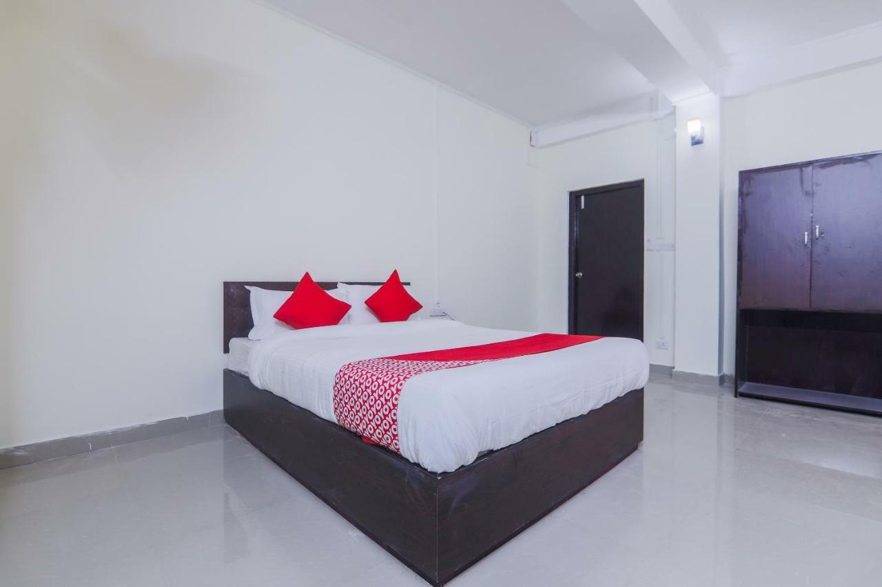 Nirvana Guest House 실롱 외부 사진