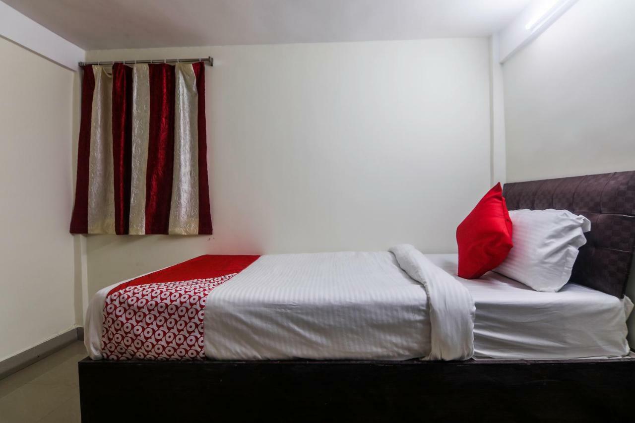 Nirvana Guest House 실롱 외부 사진